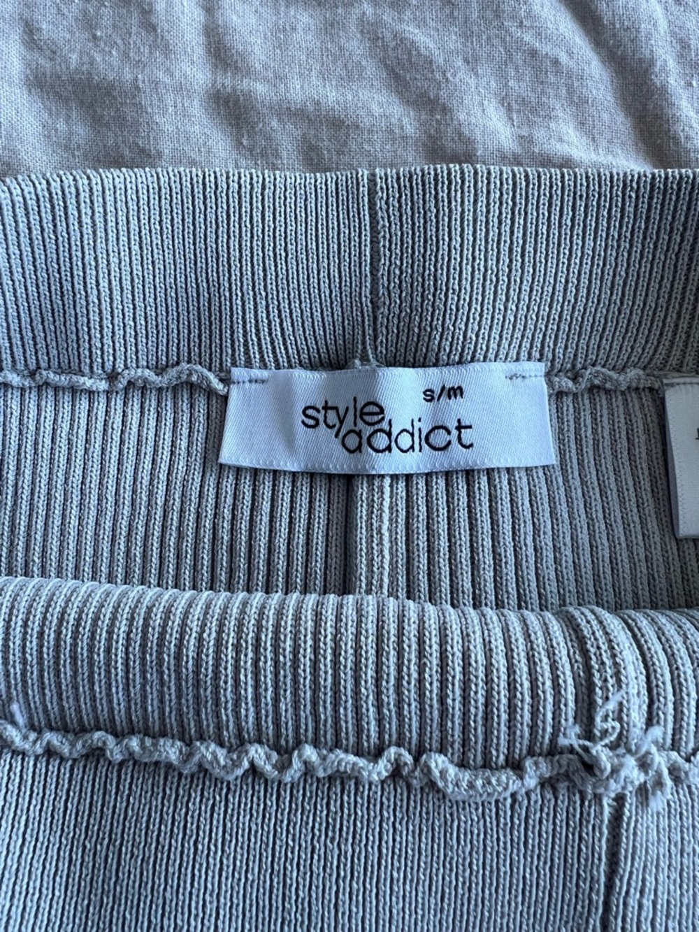 Style Addict Shorts - Picture 3 of 4